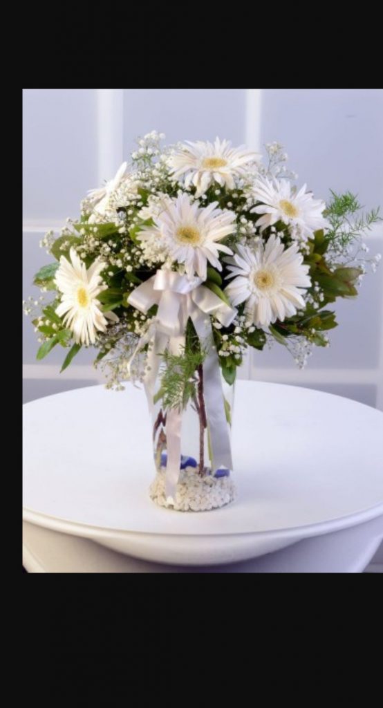 Vazoda beyaz gerbera